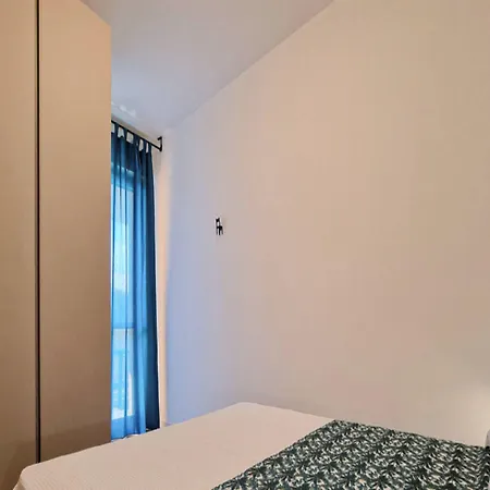 Lovely Flat In A Seafront Building